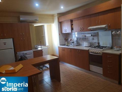 Apartament cu 3 camere, de vanzare, in zona Nicolina - Prima Statie