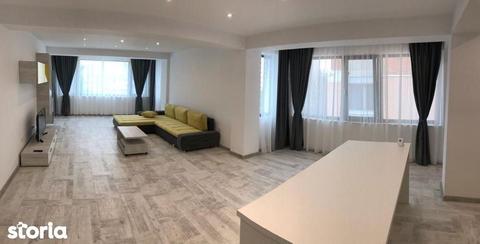 Apartament spațios de lux Semi-central