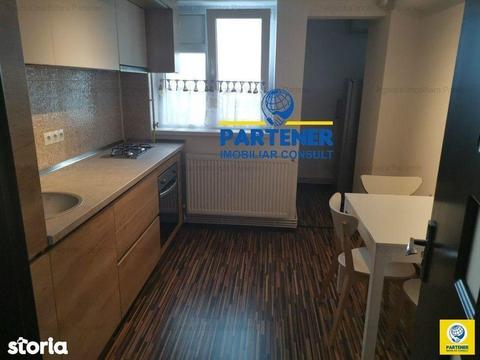 Apartament 3 camere, Central, finisaje moderne, mobilat, centrala