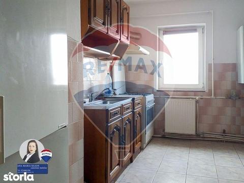 Apartament cu 3 camere de închiriat în zona Orizont