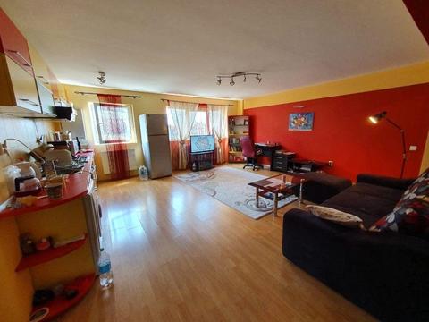 Inchiriez apartament cu doua camere Zorilor