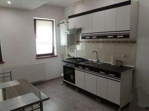 Apartamente si garsoniere de inchiriat