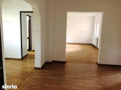 Apartament 4 camere nemobilat in Ploiesti, zona Gheorghe Doj