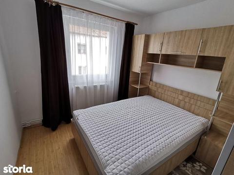 INCHIRIEZ apartament 2 camere ,recent renovat,zona Vasile Aaron