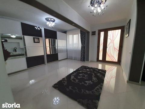 Casa 4 camere 200 mp + teren 2400 mp, zona Rompetrol, mobilata, 143000