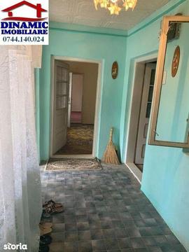 Casă Pângăraţi, 895 mp teren, preţ 30.000 euro
