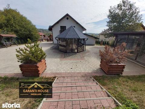 Zona Tăuții Magherăuș, casa ultrafinisata, 20 ari de teren, 190 000€