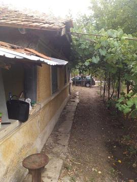 Casă de vinzare Valea Ciresului TR plus teren 1600 mp pret 6500E
