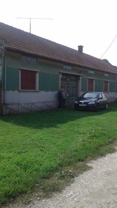 Vand casa / gospodarie la 40 km de Timisoara