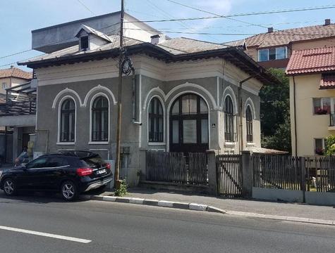 Ramnicu Valcea - casa stil Brâncovenesc in zona centrala