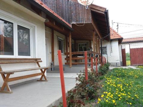 Proprietate 3,7 ha locuit, pensiune, ferma tabara) la 25 km de Brașov