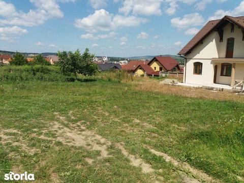 Teren intravilan zona Sarmas 1900 mp parcelabil Pret: 2800 Euro/ar