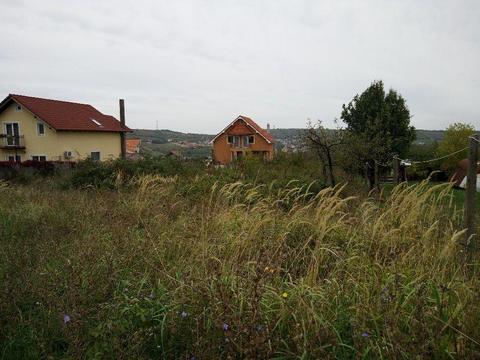 Vând teren intravilan în Oradea, zonă rezidențială