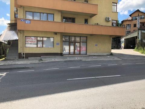 Vanzare/inchiriere 220 mp parter spatiu comercial stradal Gavana/Nord