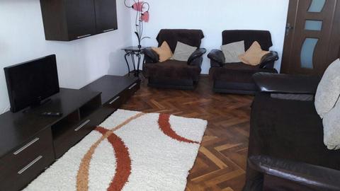 Inchiriez apartament in regim hotelier