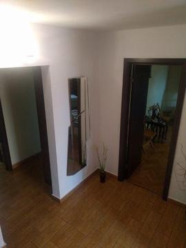 Apartament 3 camere decomandat, zona Rotonda