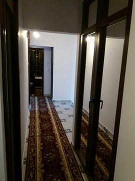 Vand apartament 3 camere decomandat IC Frimu, etaj 2