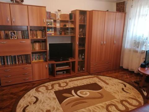 Proprietar, vând apartament 3 camere, decomandat, bloc de căramida