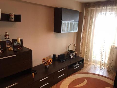 Vand apartament cu 4 camere,decomandat, situat in cartierul HCC