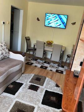 Vand apartament cu 2 camere mobilat,utilat