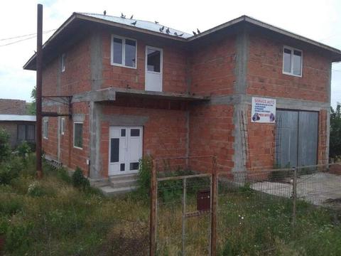 Schimb casa cu 2 apartamente in Bucuresti