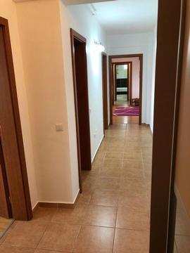 Inchiriez apartament 3 camere zona centrala