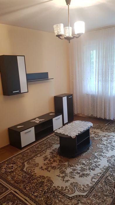 Închiriez apartament în Grădiște !