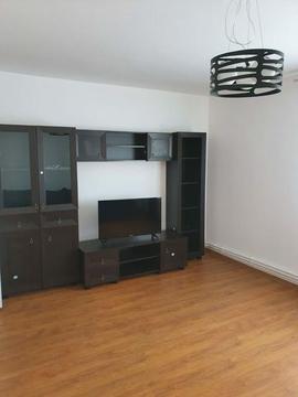 Inchiriez apartament 3 camere