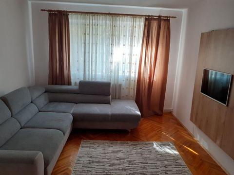 Inchiriez apartament cu 2 camere