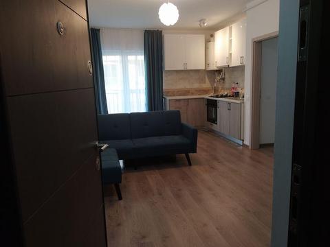 Închiriez apartament