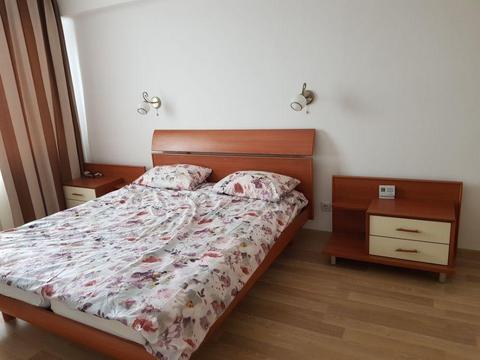 PF închiriez apartament 2 camere zona Centrală