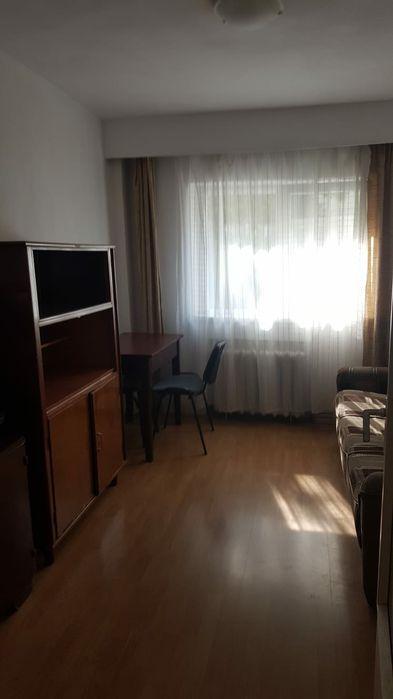 Inchiriez apartament 3 camere