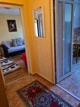 Închiriez apartament 2 camere