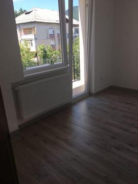 Vand sau dau in chirie apartament 3 camere Str. Iza