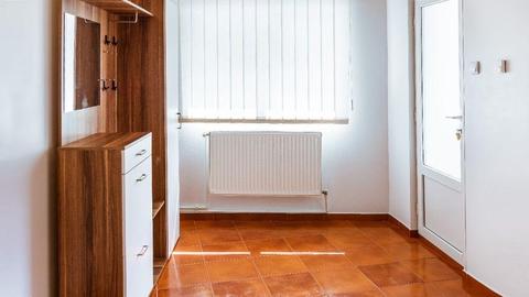 Inchiriez Apartament cu 2 Camere Ultracentral Mobilat