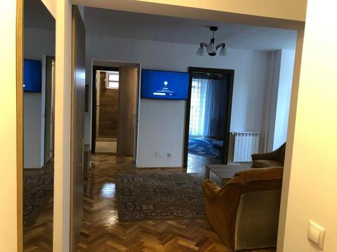 Inchiriez apartament 4 camere