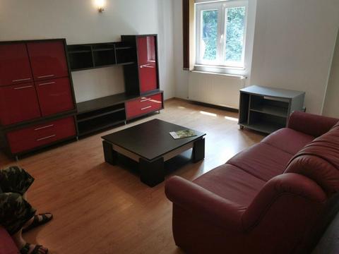 Închiriez apartament 3 camere