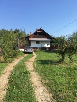 Vand casa cu etaj in Comuna Roesti