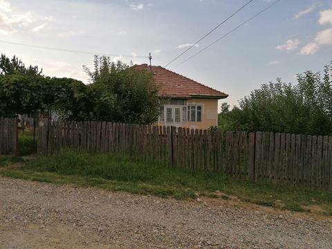 Casa și teren