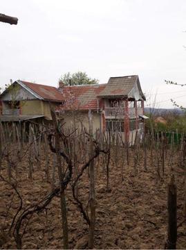 Teren si casa de vanzare in localitatea Tina, com, Livezi, jud. Valcea