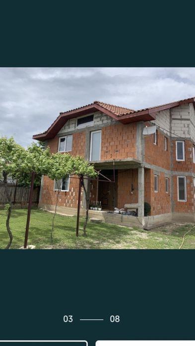 Casa la roșu Dudașu Cernețiului, zonă nouă