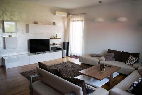 Apartament exclusivist, 4 camere, zona Aleea Privighetorilor - Iancu N