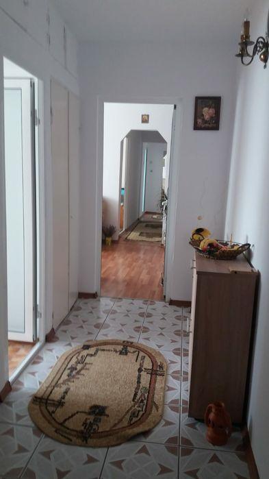 Vând apartament cu 3 camere Zona Cinema Orizont