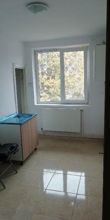 Vand apartament 2 camere