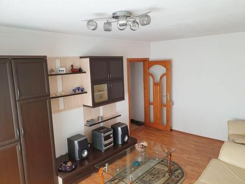 Vand apartament 2 camere, decomandat, zona Biserica Noua