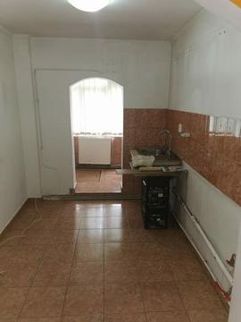 Vand apartament 4 camere