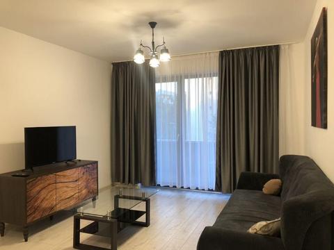 Ap. 3 cam. decomandat(76 mp)+terasă Avella Residence, în centru