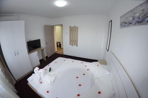 Inchiriez apartament 2 camere decomandat Costinesti 150e/luna
