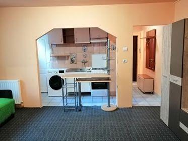 Apartament cu 3 camere de inchiriat-.zona piata Armatei