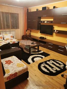 Închiriez apartament cu 3 camere mobilat și utilat pe termen lung